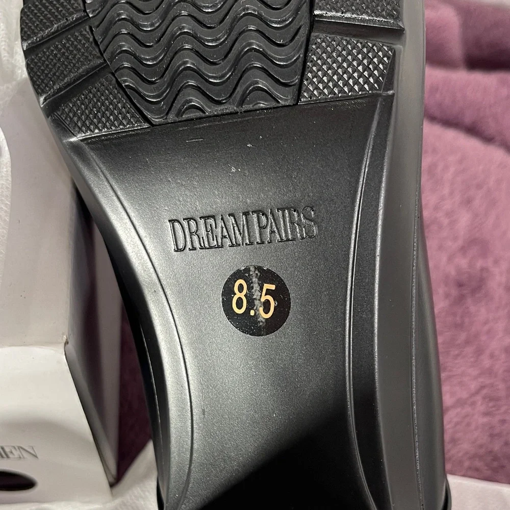 Dream Pairs Black Mary Jane Heels - Picture 3 of 3